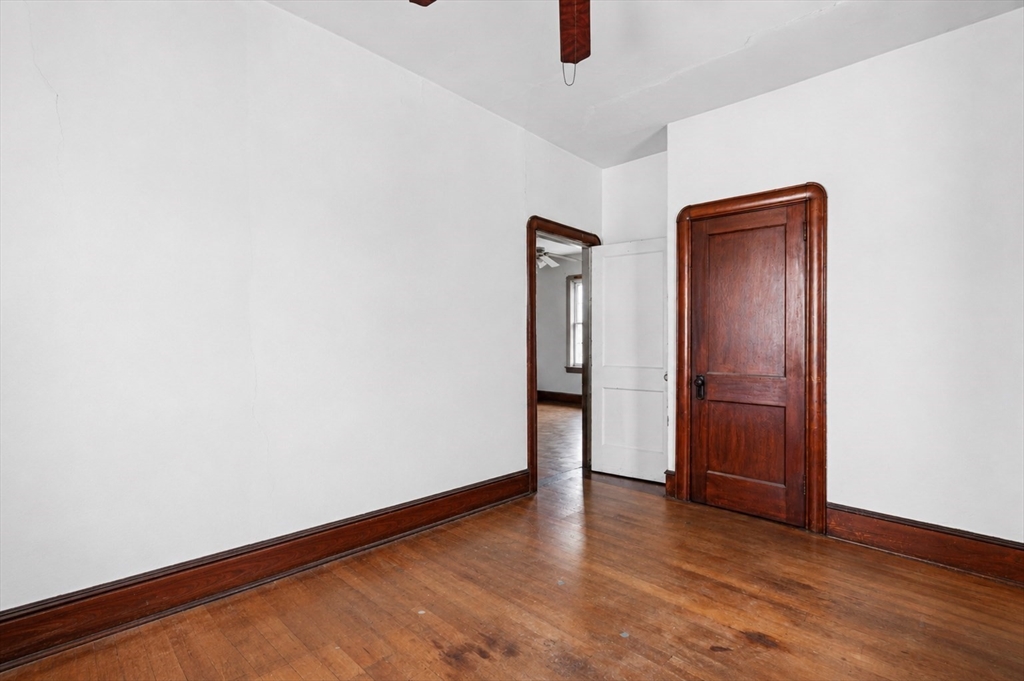 327 William Street Fall River, MA 02721 - Photo 27 of 41
