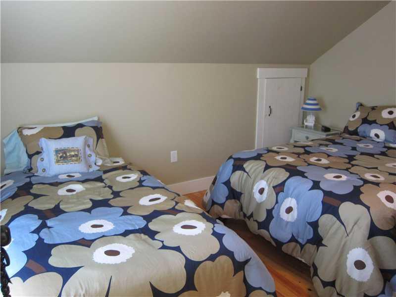 244 Berwick Road Ogunquit, ME 03907 - Photo 19 of 23 Bedroom. spacious guest room