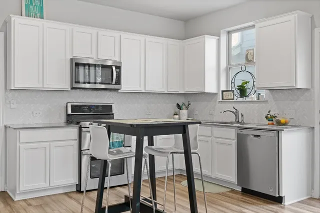 $2,100 | 8002 Mandela Bend, Austin, TX 78744