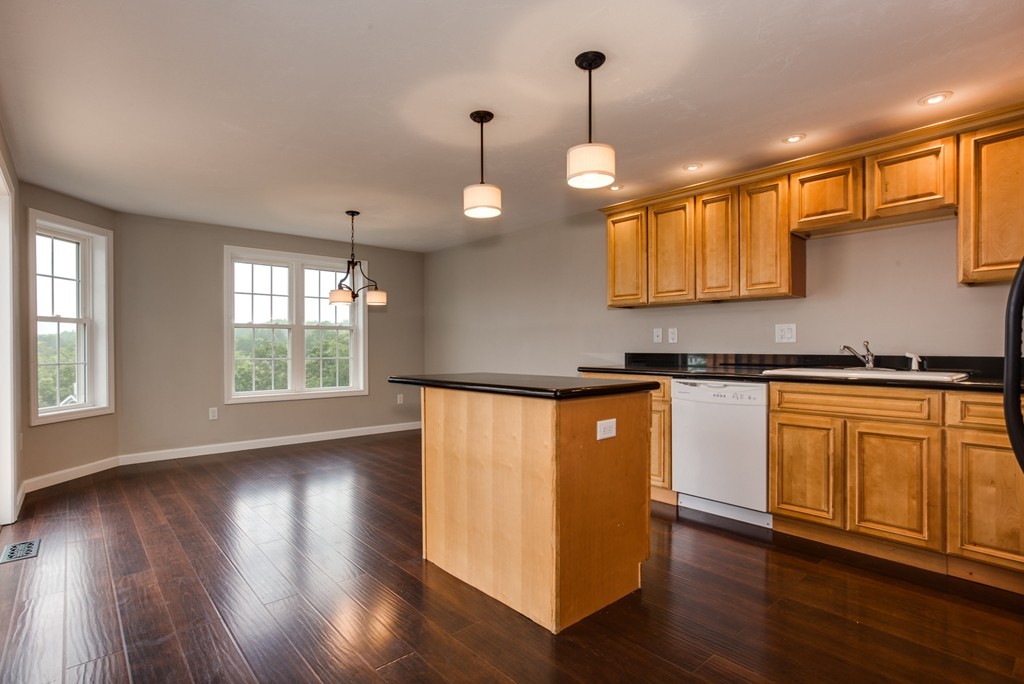 19 Lilac Lane Worcester, MA 01607 - Photo 8 of 21 Gallery Image 8