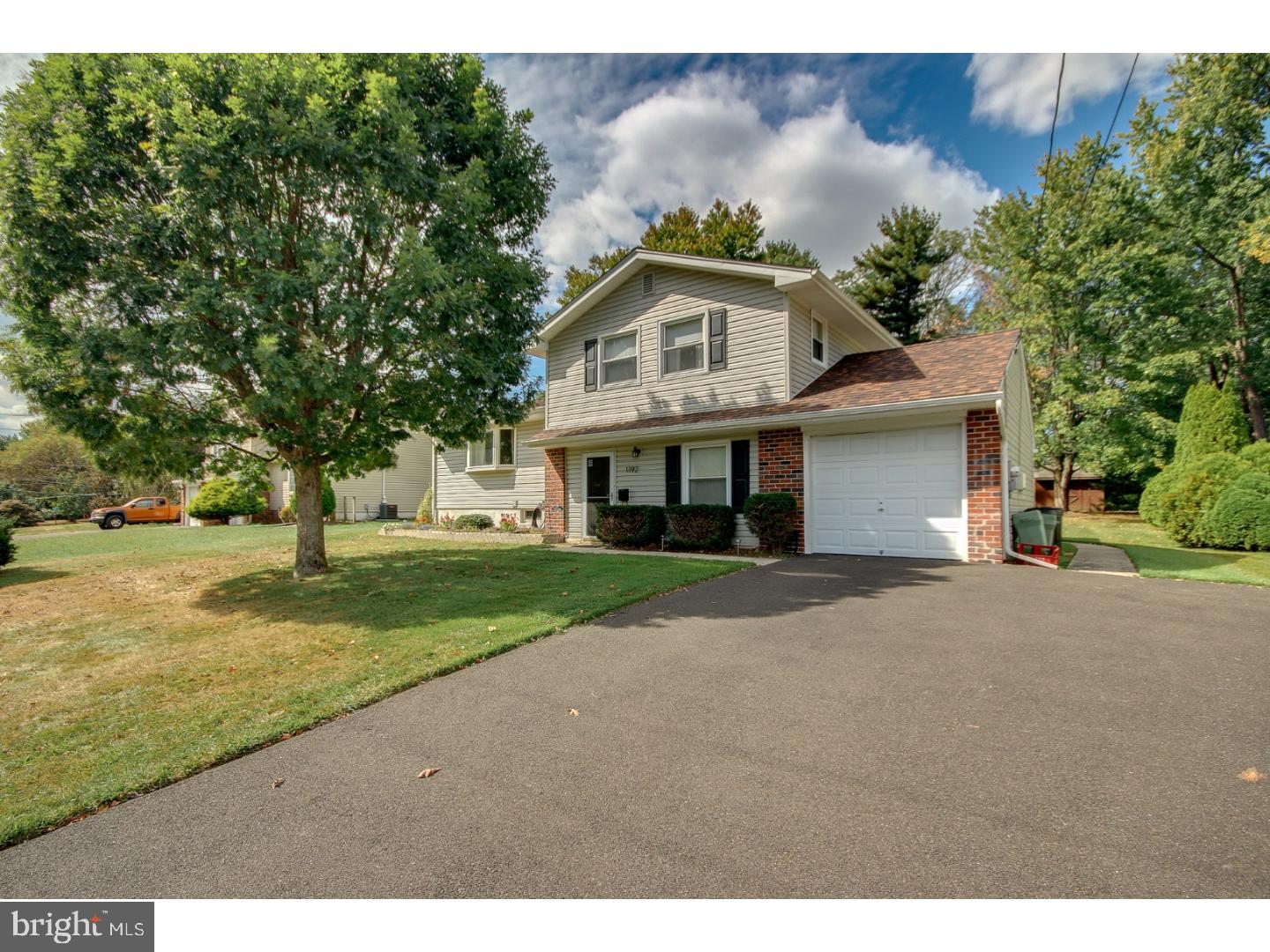 1192 Roberts Road Warminster, PA 18974 - Photo 1 of 23 Gallery Image 1