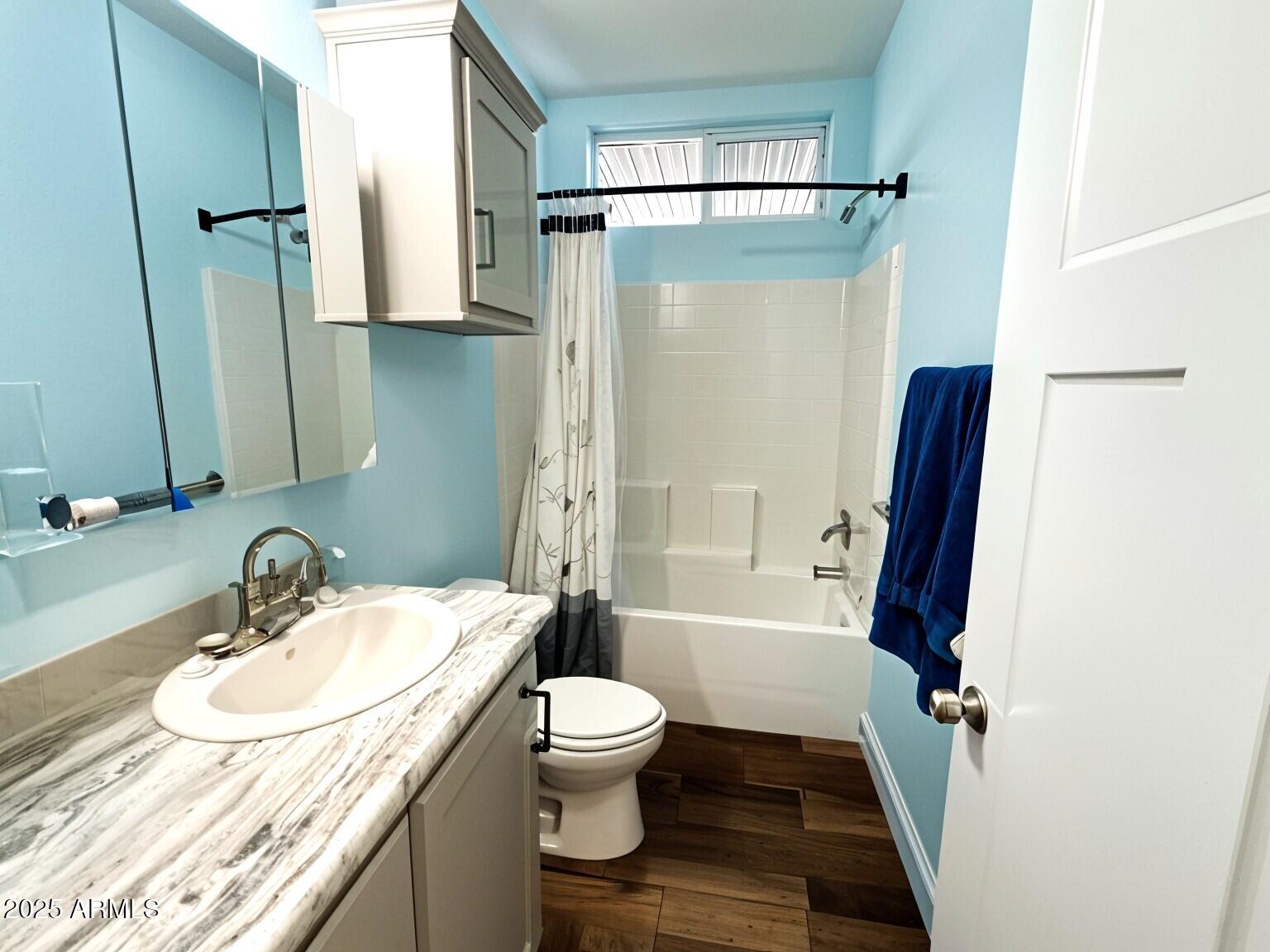 85 South Copper Canyon Loop Camp Verde, AZ 86322 - Photo 22 of 61 a bathroom with a sink and a mirror