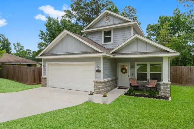 $299,900 | 719 Cherokee Drive, Montgomery, TX 77316