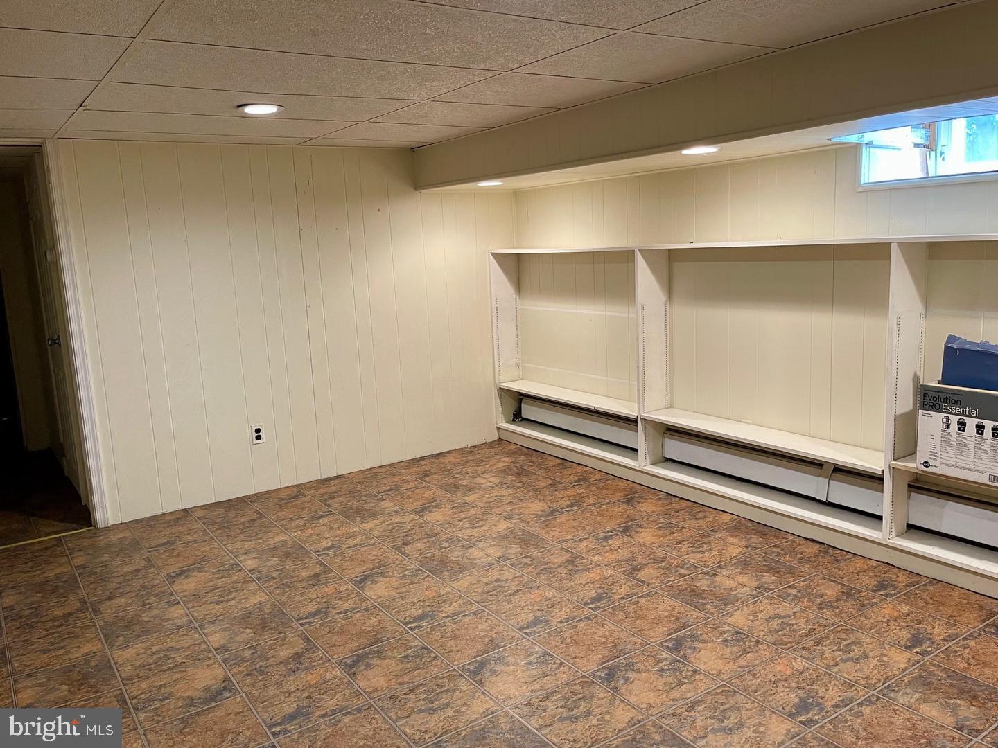 692 Lenni Road Aston, PA 19014 - Photo 19 of 28 a view of an empty room