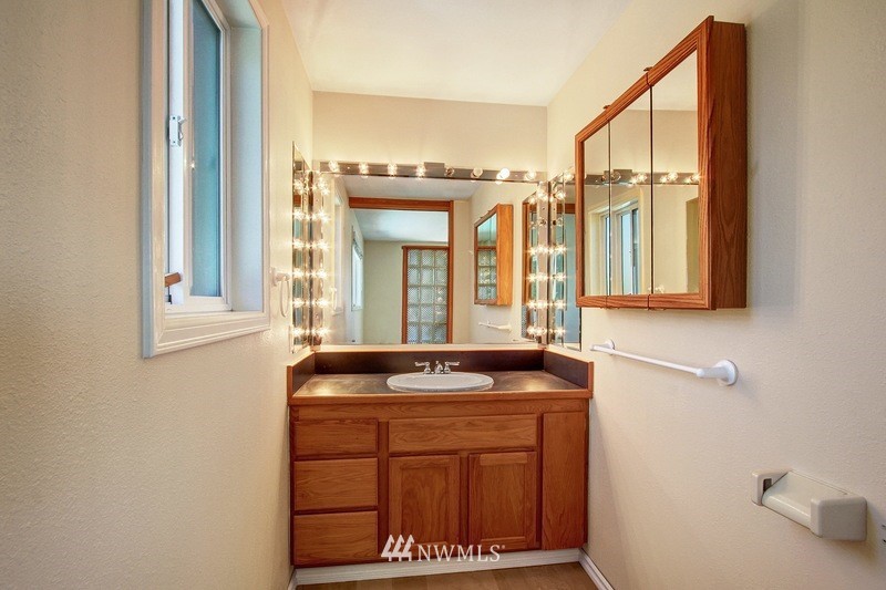 2106 Cedar Road Lake Stevens, WA 98258 - Photo 11 of 24 a bathroom with a sink and a window