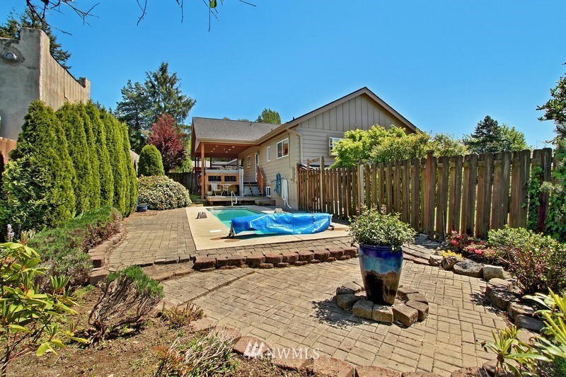 2106 Cedar Road Lake Stevens, WA 98258 - Photo 21 of 24 a house view with a garden space