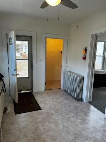 $1,500 | 1b 2nd Avenue, East Islip, NY 11730