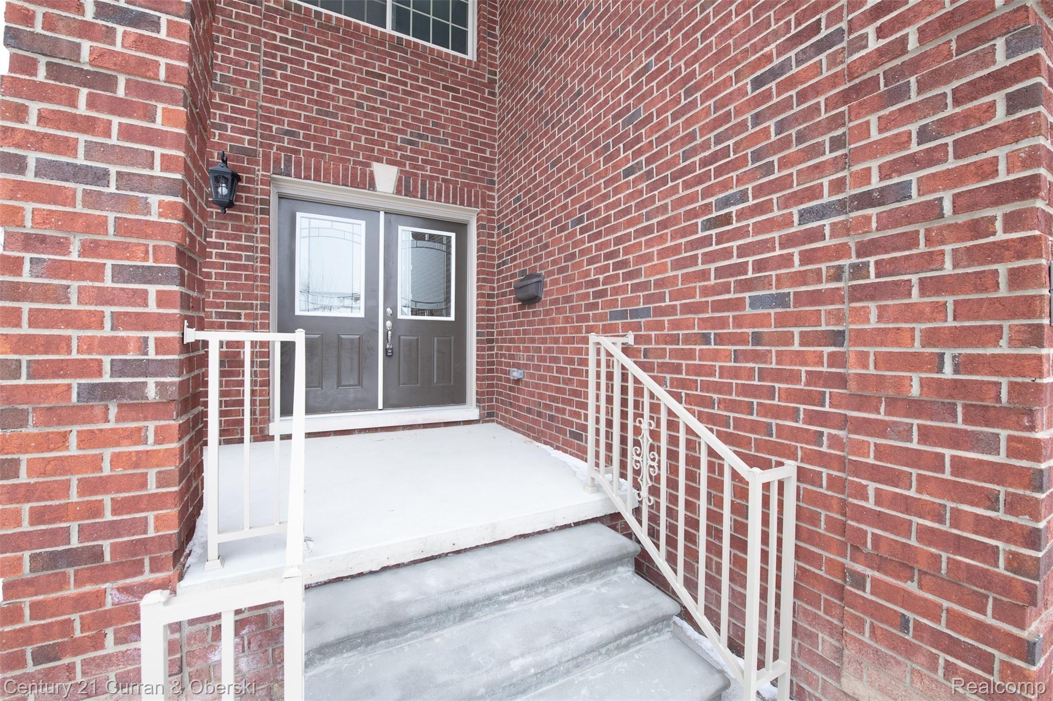 7448 Coleman Street Dearborn, MI 48126 - Photo 7 of 66 DSC_6049.jpg