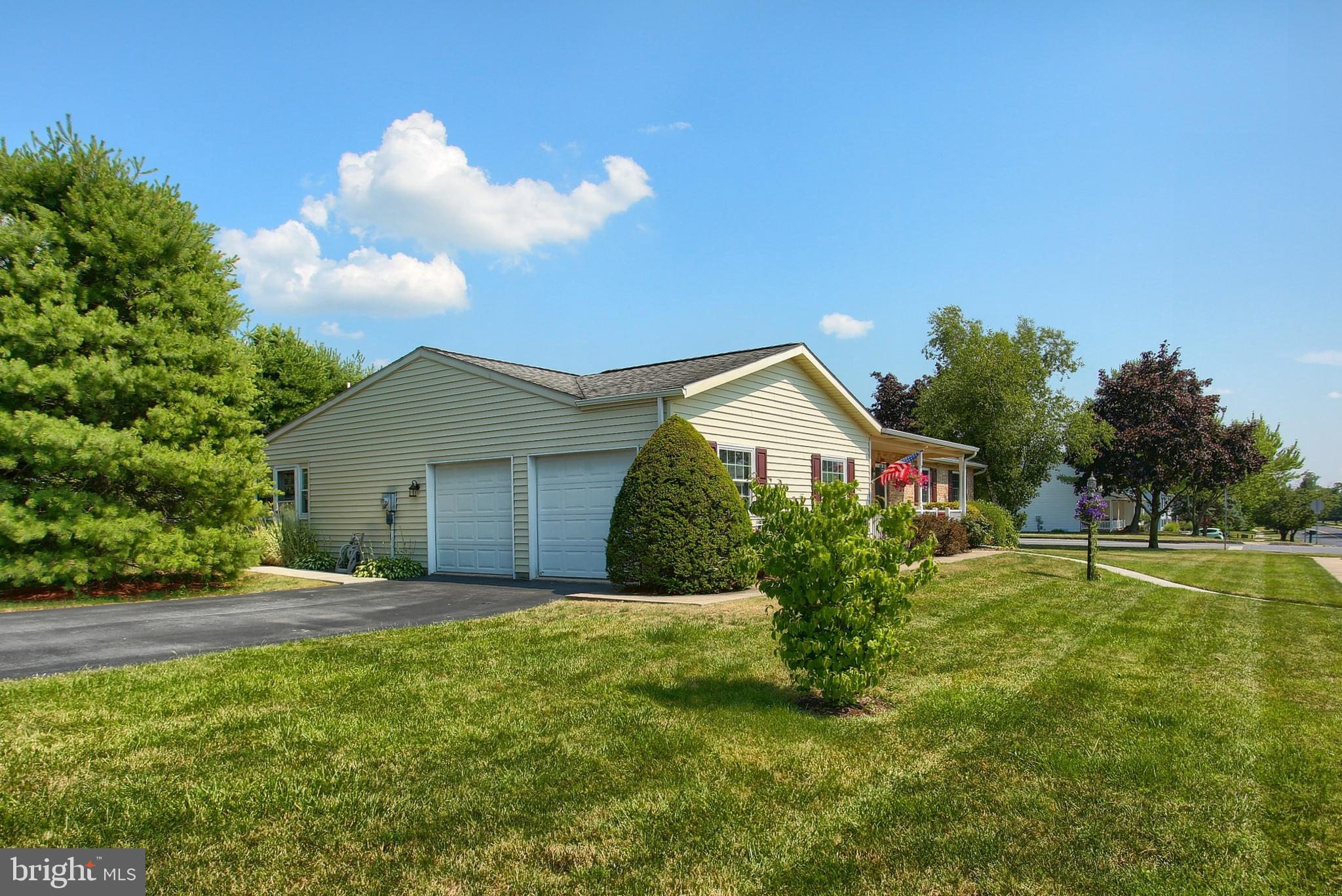 2715 Colonial Road Harrisburg, PA 17112 - Photo 2 of 35 Gallery Image 2