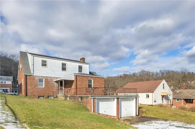 $215,000 | 114 South 8th Street, Youngwood, PA 15697