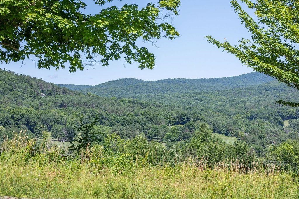 134 Chester Arthur Road Hartford, VT 05059 - Photo 30 of 32