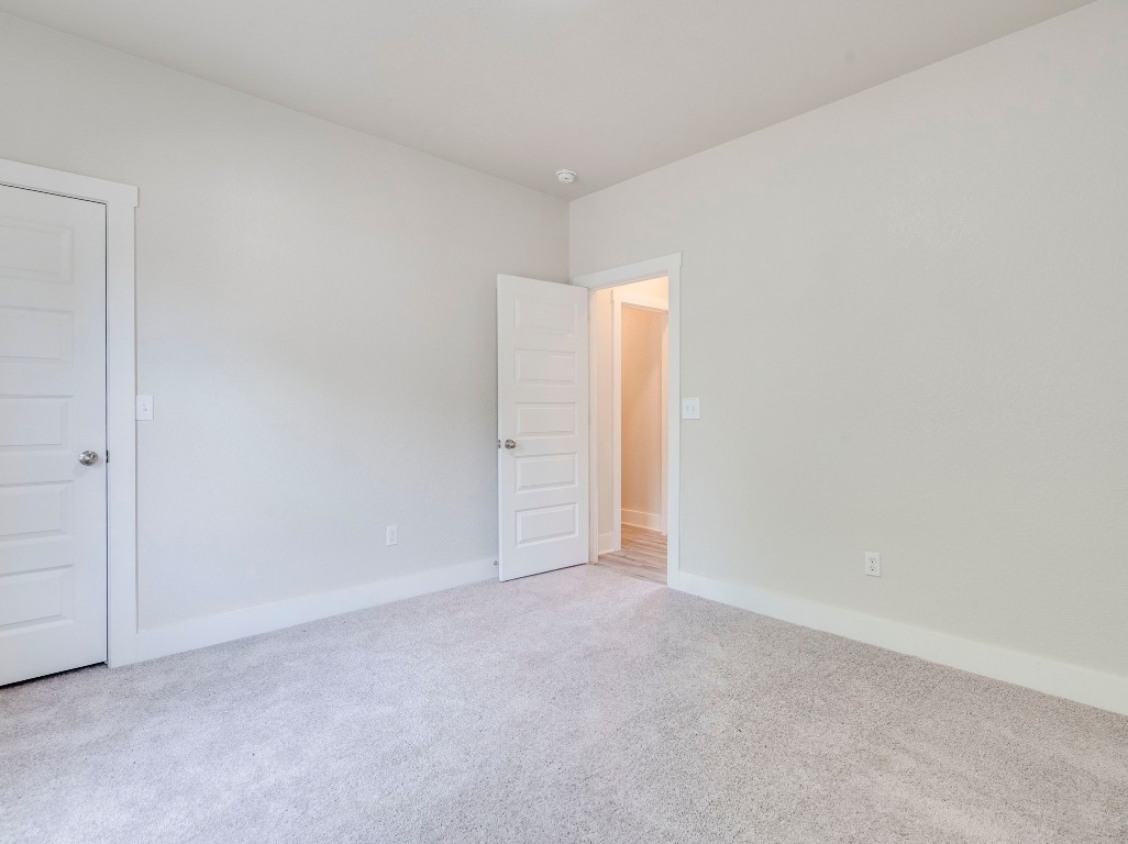 411 South Ave B Elgin, TX 78621 - Photo 12 of 23