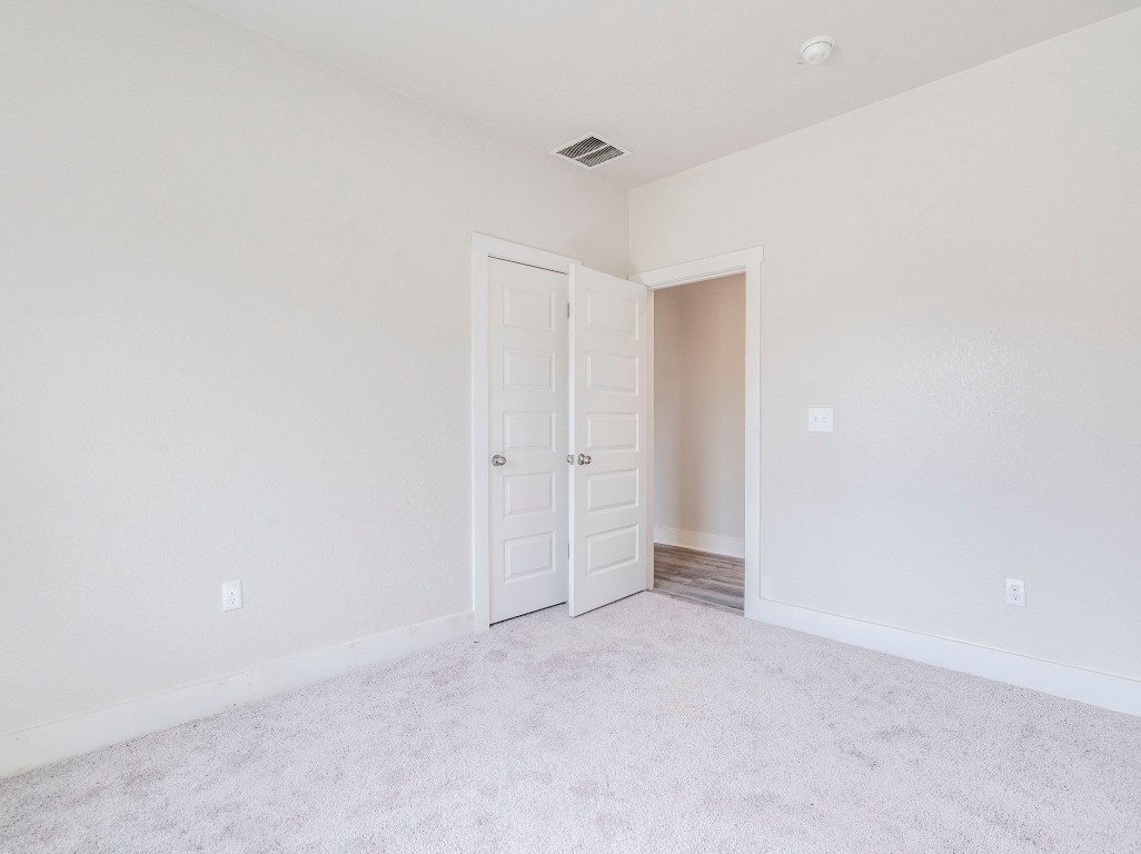 411 South Ave B Elgin, TX 78621 - Photo 14 of 23