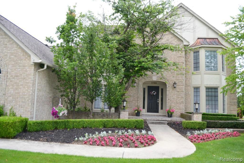 1708 Old Homestead Drive Rochester Hills, MI 48306 - Photo 2 of 55