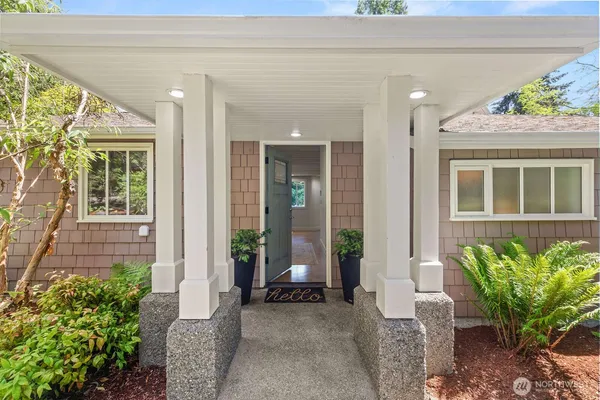 $895,000 | 22604 Deppman Road Southwest, Vashon, WA 98070