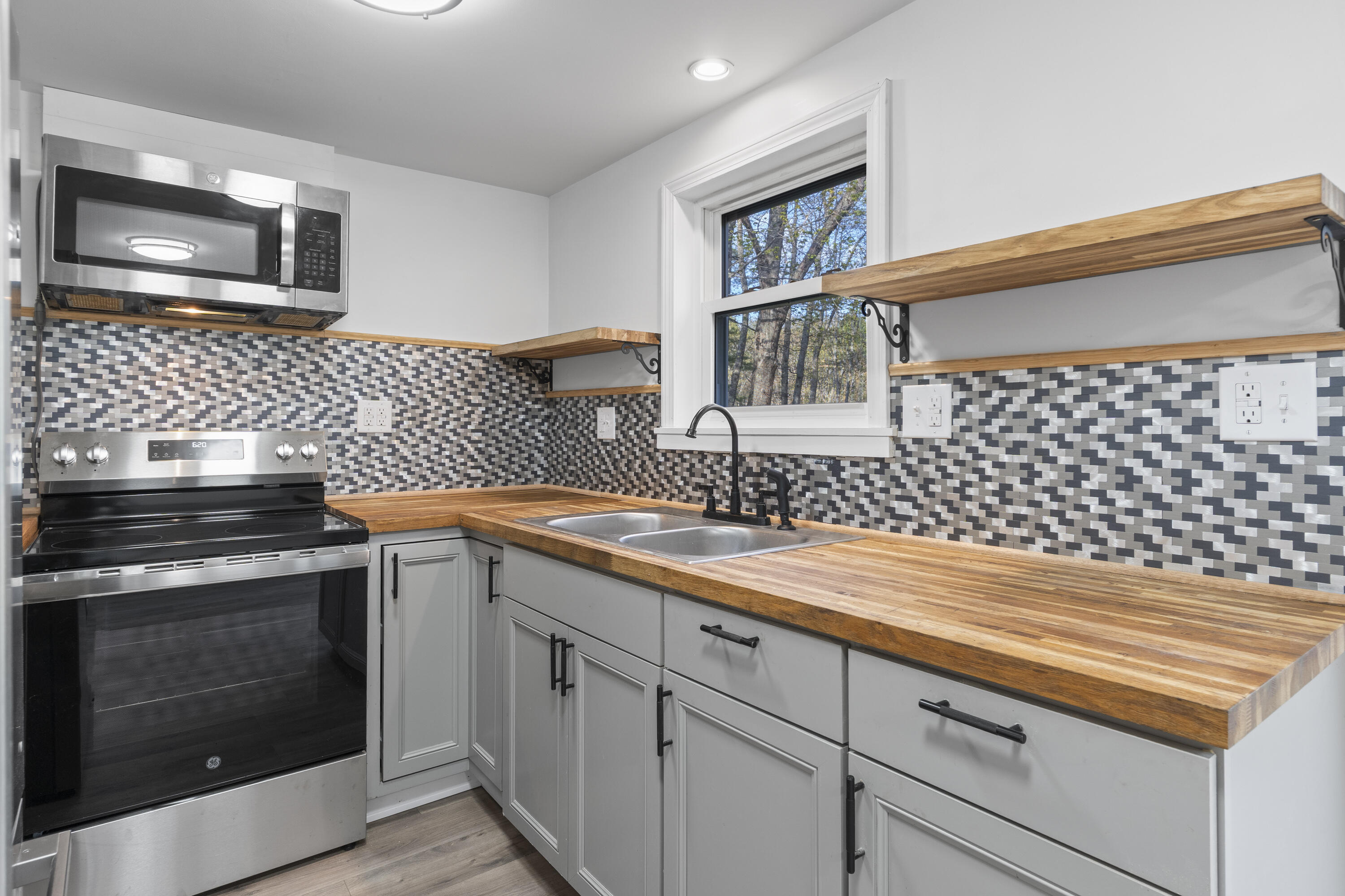 441 Middle Road Woolwich, ME 04579 - Photo 13 of 51 Kitchen