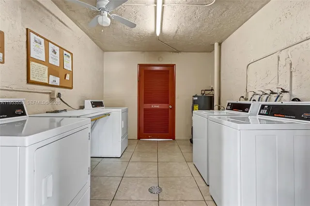 $1,400 | 1040 Country Club Drive, Unit 306, Pompano Beach, FL 33063