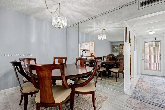 $1,400 | 1040 Country Club Drive, Unit 306, Pompano Beach, FL 33063