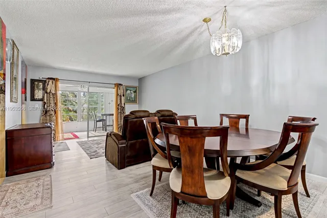 $1,400 | 1040 Country Club Drive, Unit 306, Pompano Beach, FL 33063