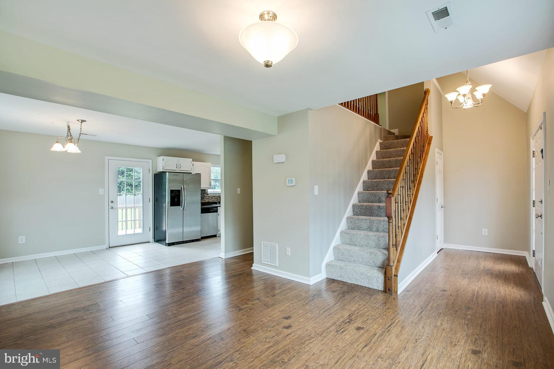 25645 Ricky Drive Hollywood, MD 20636 - Photo 8 of 23 Living Room
