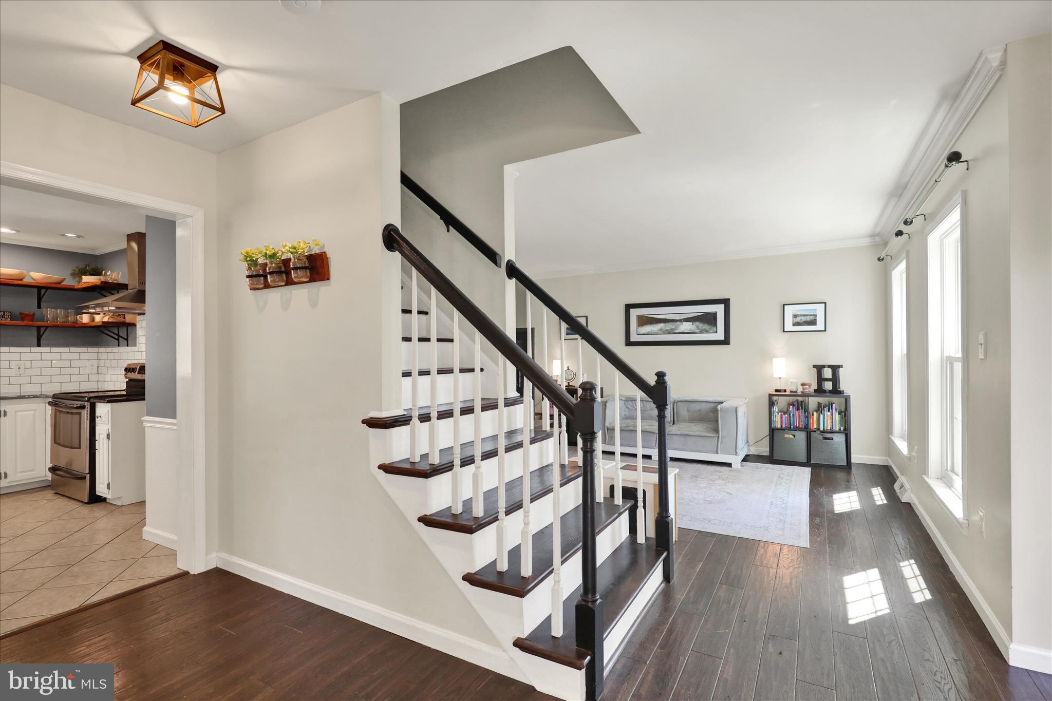 557 Magnolia Drive Lititz, PA 17543 - Photo 2 of 46 Foyer