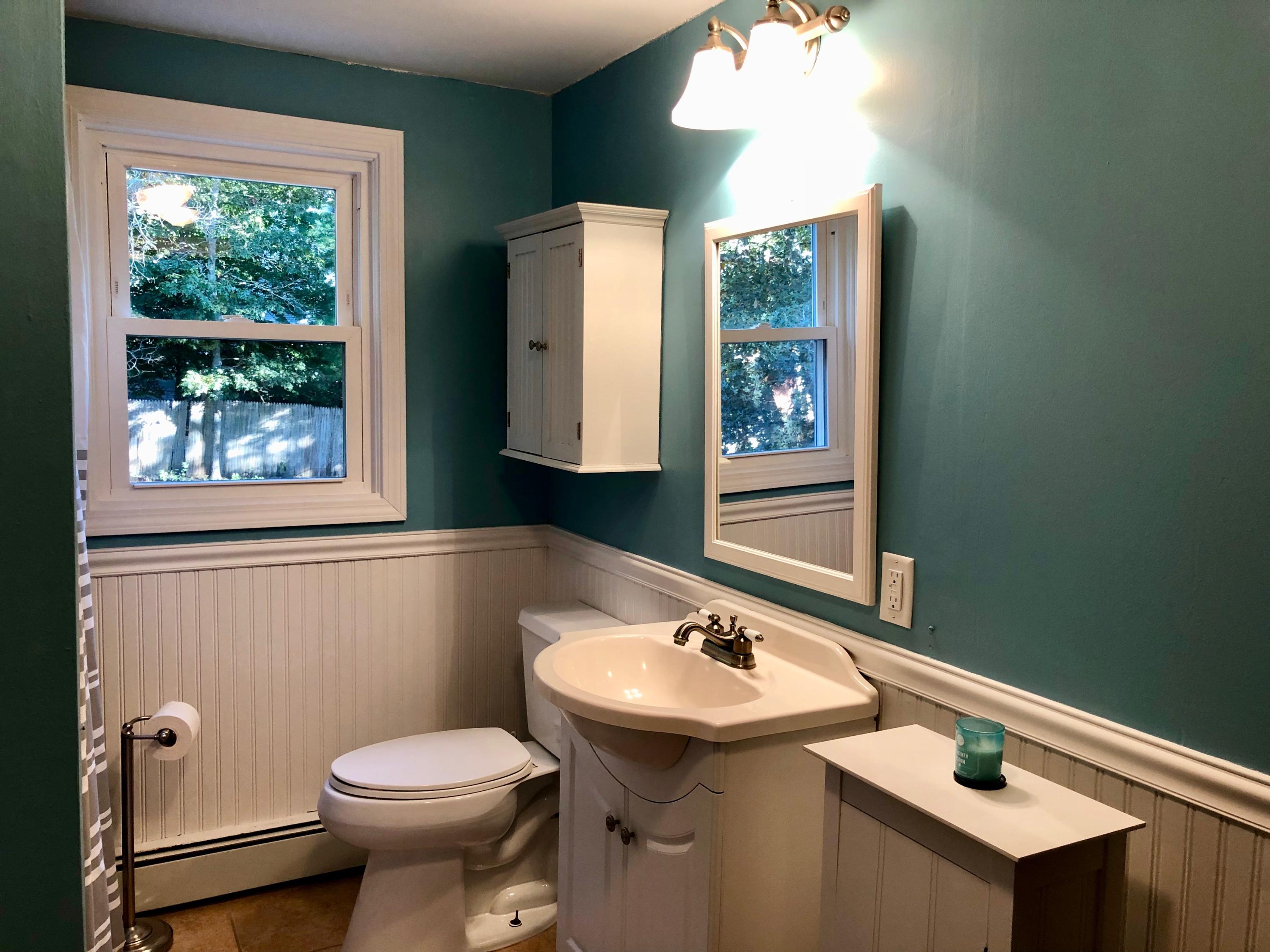 171 South Sandwich Road Mashpee, MA 02649 - Photo 18 of 24 Upstairs hall bath