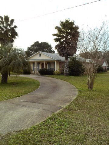 300 South Poplar Street Foley, AL 36535 - Photo 1 of 1