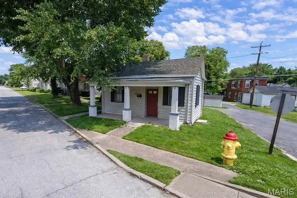 $44,000 | 400 North 5th Street, Belleville, IL 62220