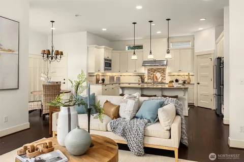 $1,875,000 | 1447 26th Avenue Northeast, Issaquah, WA 98029