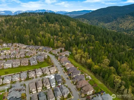 $1,875,000 | 1447 26th Avenue Northeast, Issaquah, WA 98029