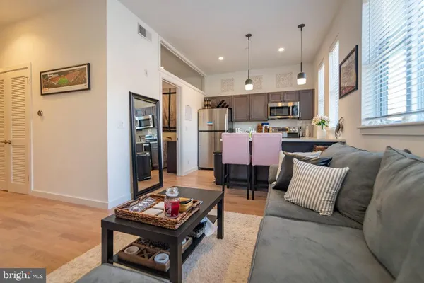$2,050 | 507 South 8th Street, Unit 203, Philadelphia, PA 19147