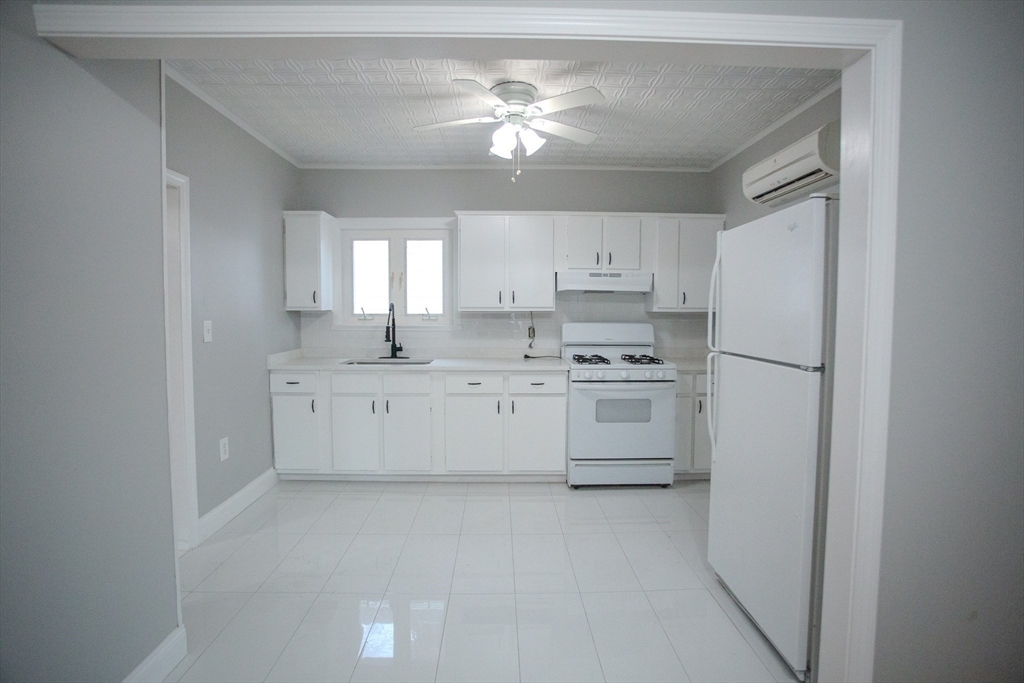 616 Woodman Street Fall River, MA 02724 - Photo 6 of 25