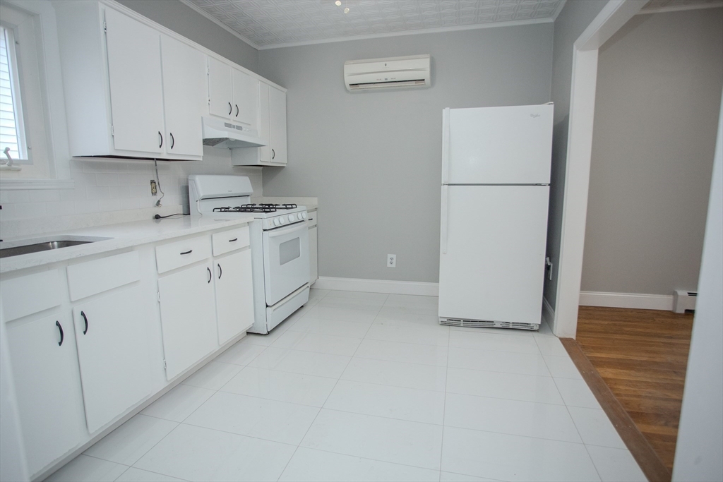 616 Woodman Street Fall River, MA 02724 - Photo 7 of 25