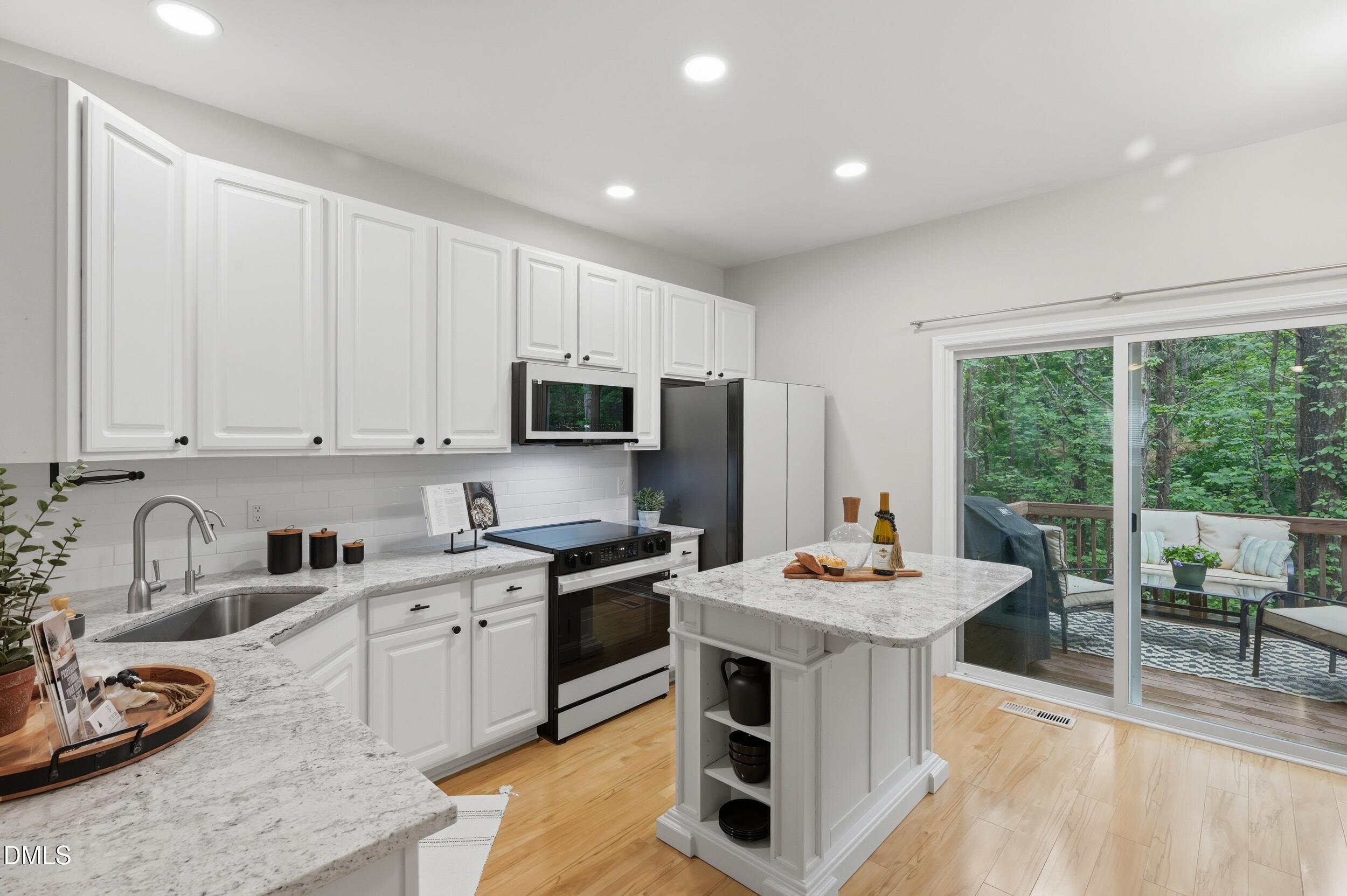 5411 Vista View Court Raleigh, NC 27612 - Photo 1 of 22 Kitchen