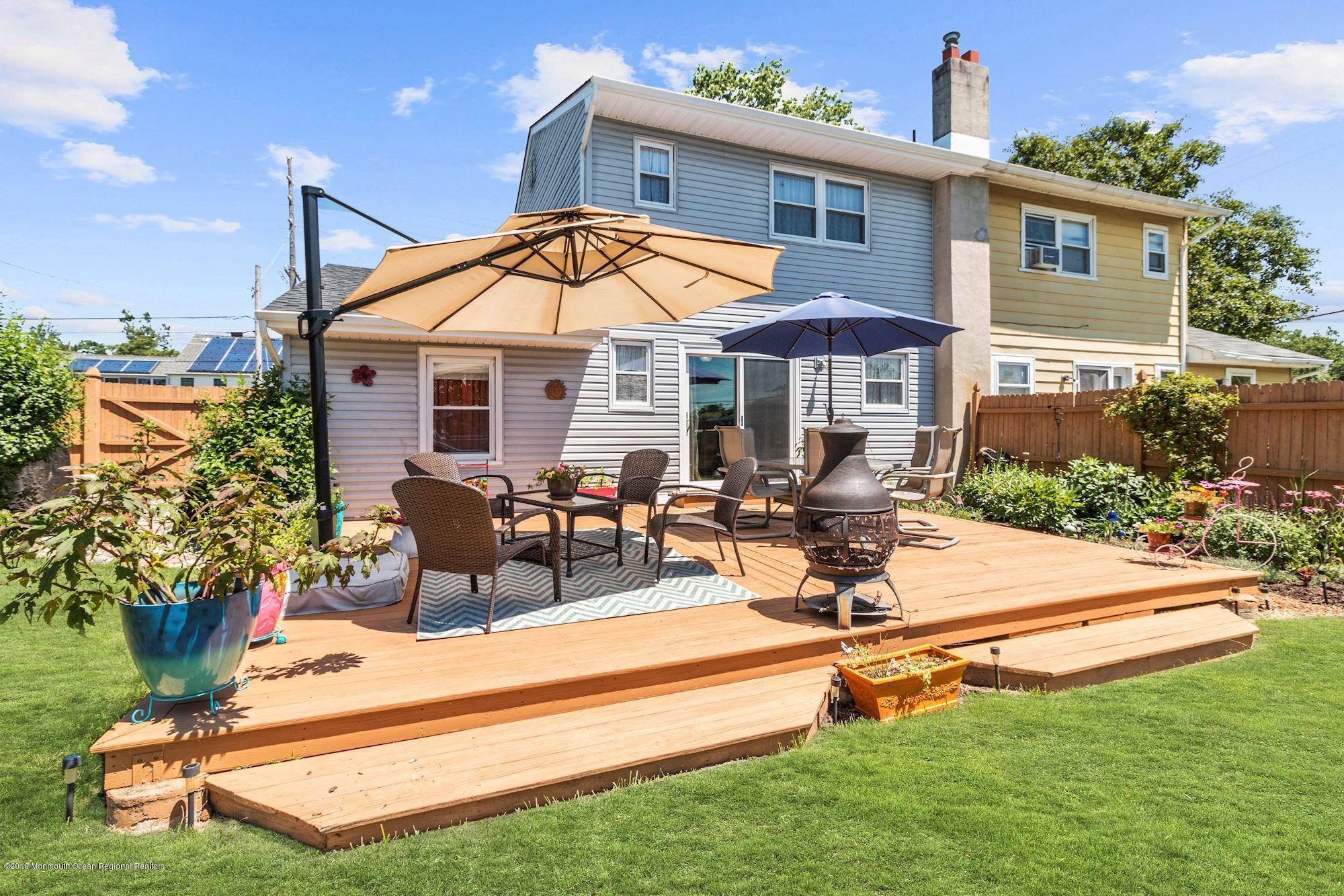 702 Maple Street Lakehurst, NJ 08733 - Photo 2 of 18 Large Deck