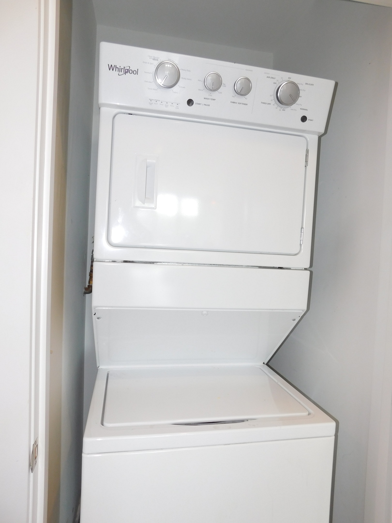 5139 North Broadway, Unit 404 Chicago, IL 60640 - Photo 10 of 15