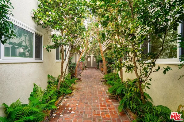 $718,500 | 1317 Stanford Street, Unit 5, Santa Monica, CA 90404