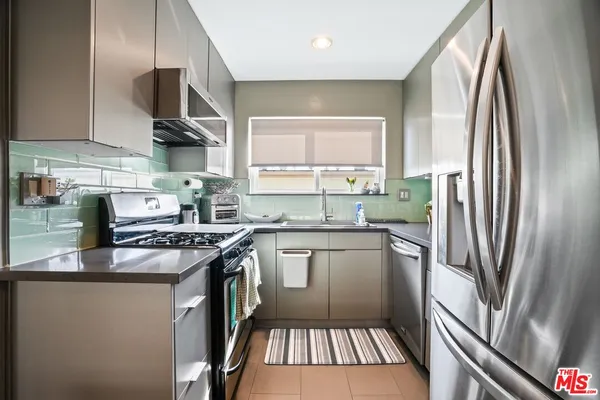 $718,500 | 1317 Stanford Street, Unit 5, Santa Monica, CA 90404