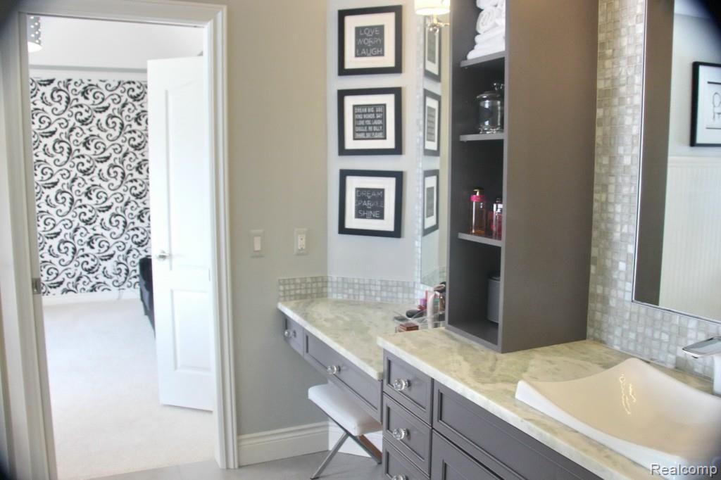 2755 South Addison Circle Rochester, MI 48306 - Photo 27 of 37