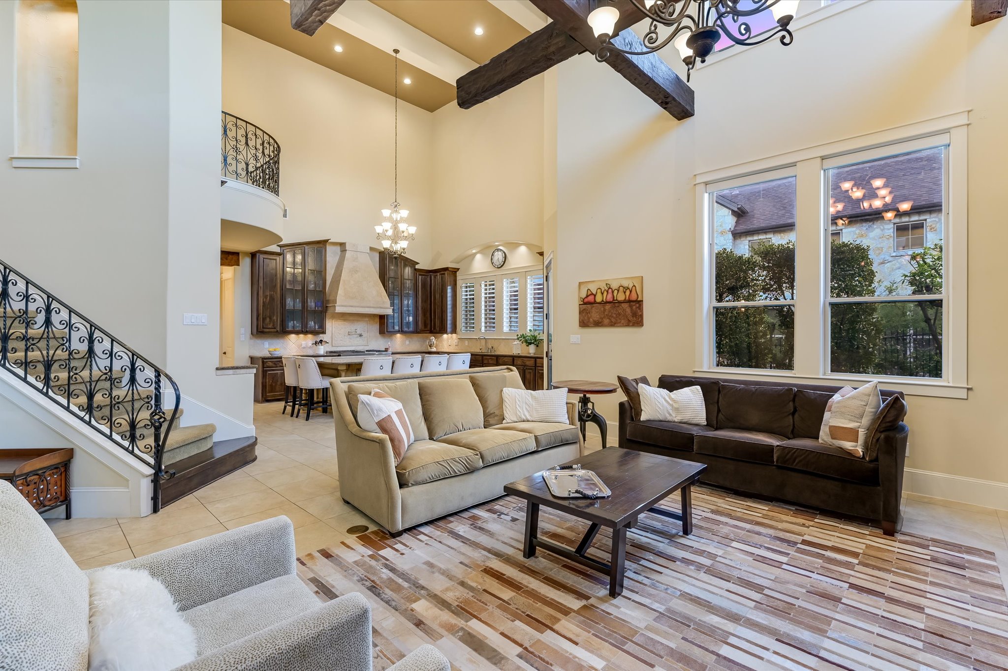 3804 Pappys Way Austin, TX 78730 - Photo 17 of 40 Living Room