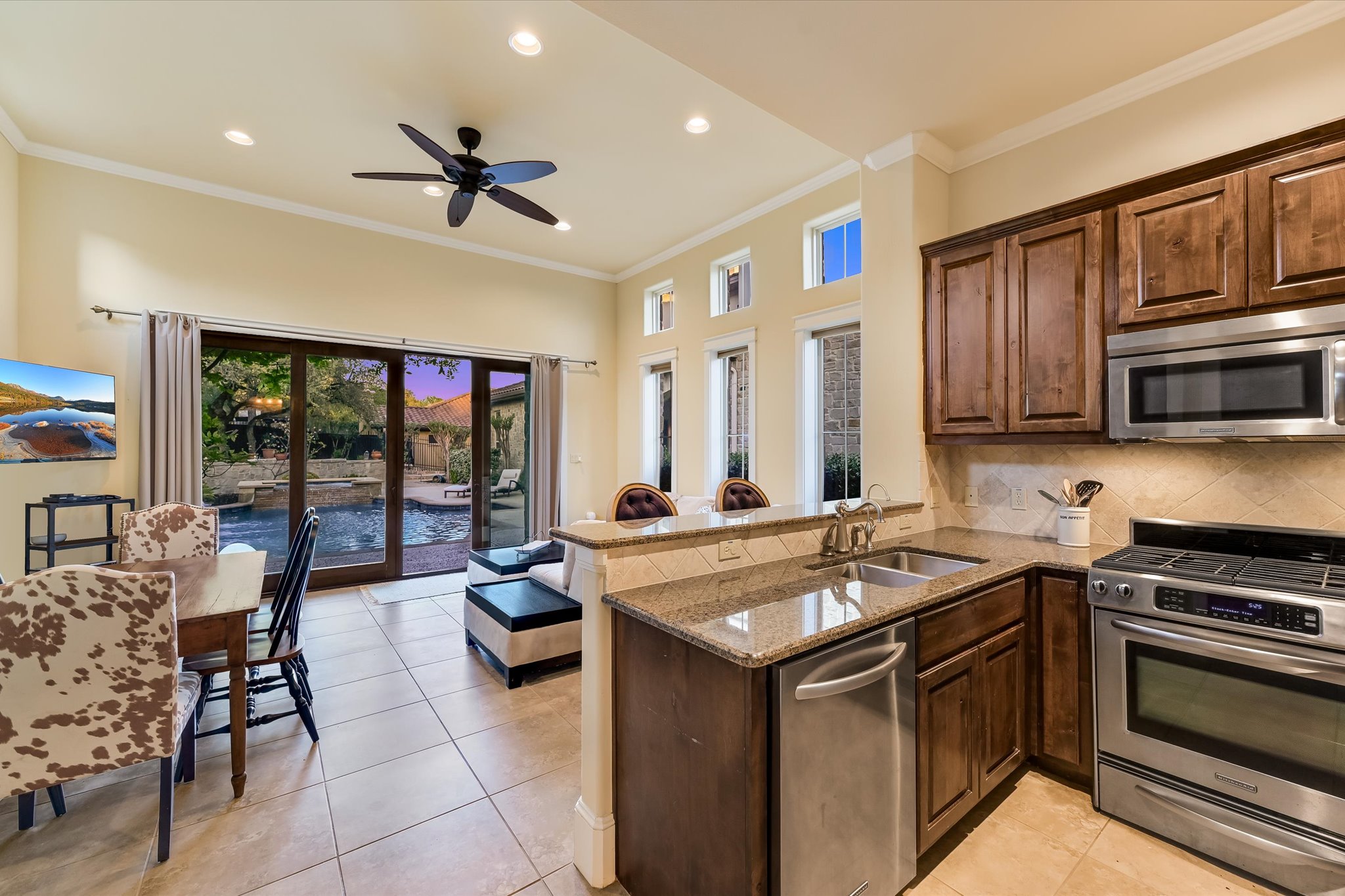 3804 Pappys Way Austin, TX 78730 - Photo 25 of 40 Guest House Kitchen/Living/Dining