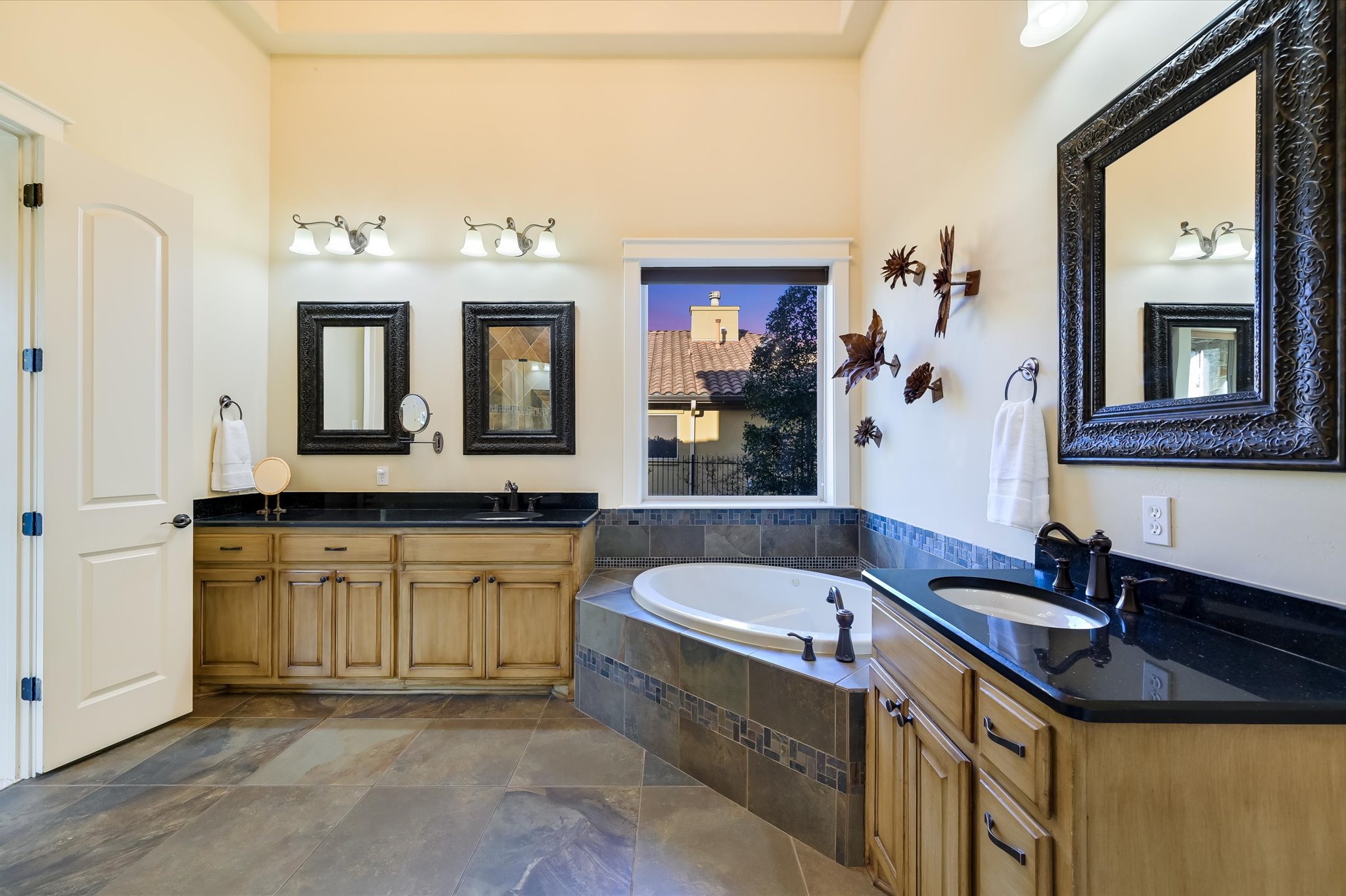 3804 Pappys Way Austin, TX 78730 - Photo 31 of 40 Primary Bathroom