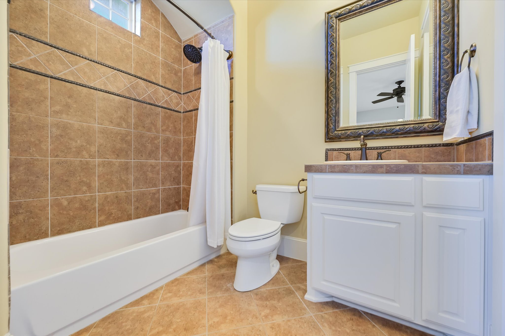 3804 Pappys Way Austin, TX 78730 - Photo 37 of 40 Upstairs Bathroom