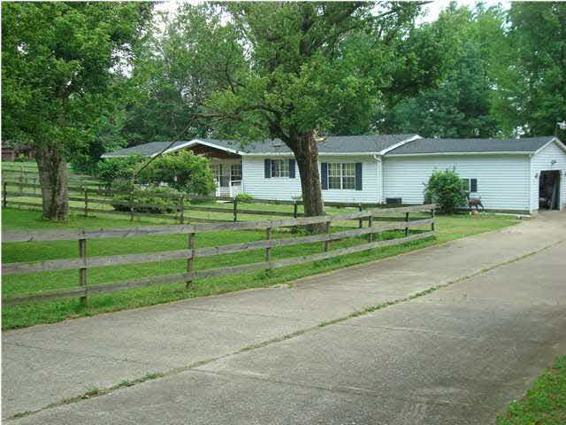 177 East Tennyson Road Boonville, IN 47601 - Photo 1 of 15 Gallery Image 1