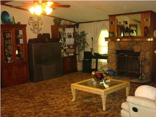 177 East Tennyson Road Boonville, IN 47601 - Photo 2 of 15 Gallery Image 2