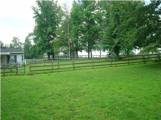 177 East Tennyson Road Boonville, IN 47601 - Photo 14 of 15 Gallery Image 14