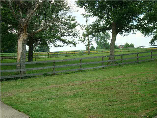 177 East Tennyson Road Boonville, IN 47601 - Photo 15 of 15 Gallery Image 15