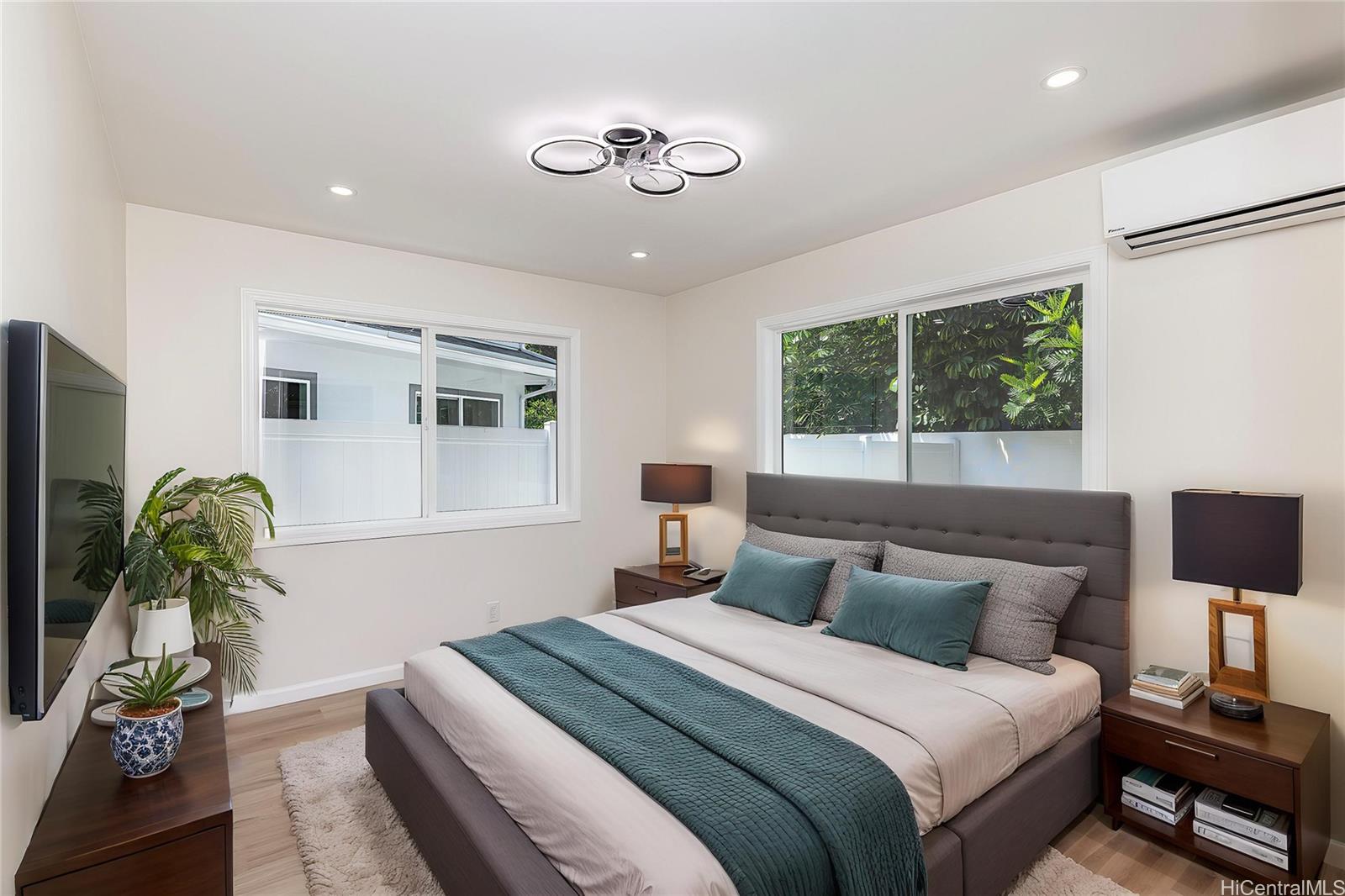839 Oneawa Street Kailua, HI 96734 - Photo 10 of 14 a bedroom with bed and a window