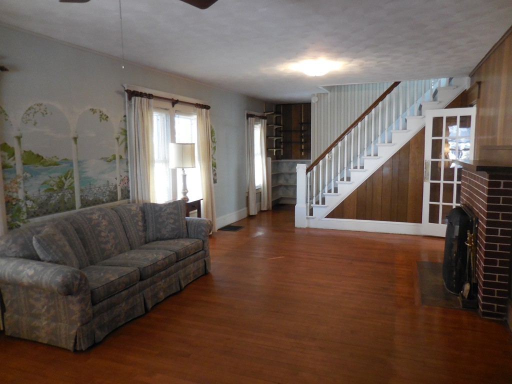 127 Hastings Street Springfield, MA 01104 - Photo 13 of 30 Gallery Image 13