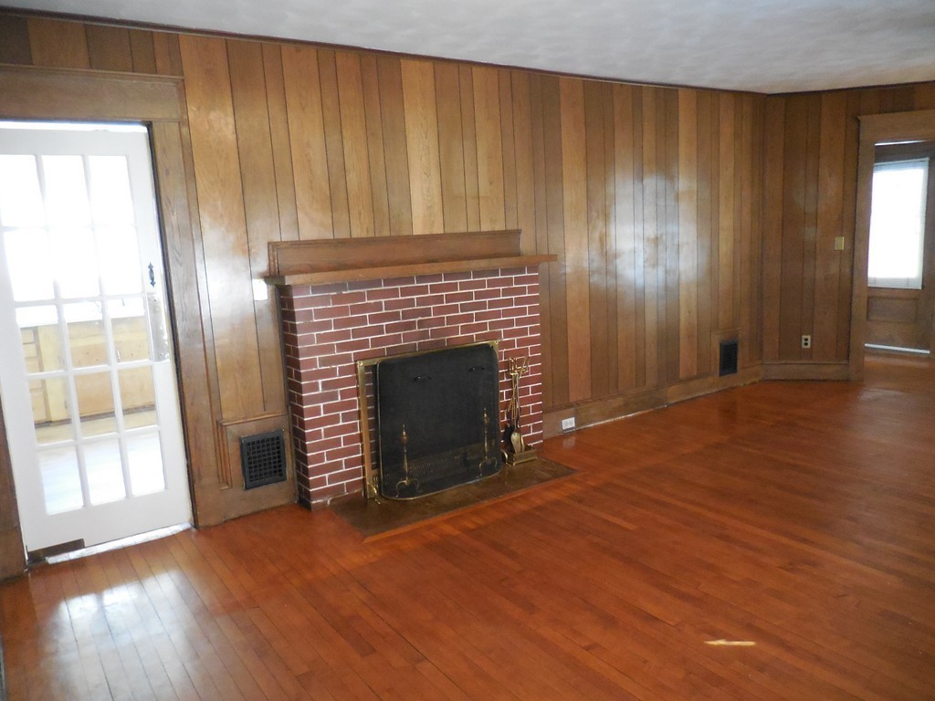 127 Hastings Street Springfield, MA 01104 - Photo 15 of 30 Gallery Image 15